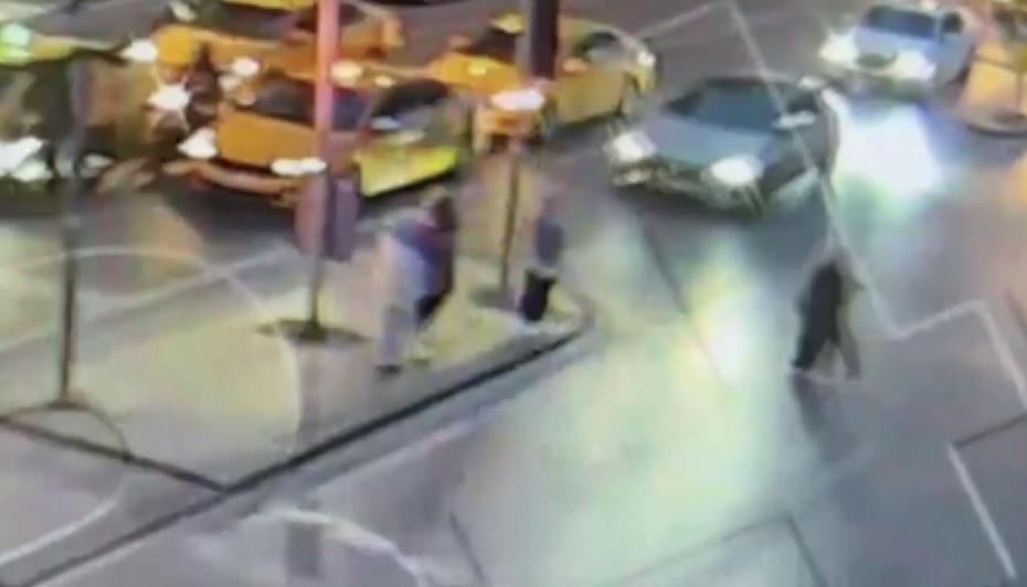 Şişli’de otomobilin çarptığı direk Mısırlı turistin