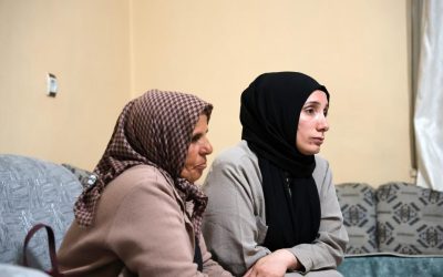 AYRI ŞEHİRLER, KAYIP HAYATLAR: CESETLERİ BULUNAMAYAN GÜLİSTAN DOKU VE MEKİYE AKYEL’İN AİLESİ DİYARBAKIR’DA BİR ARAYA GELDİ